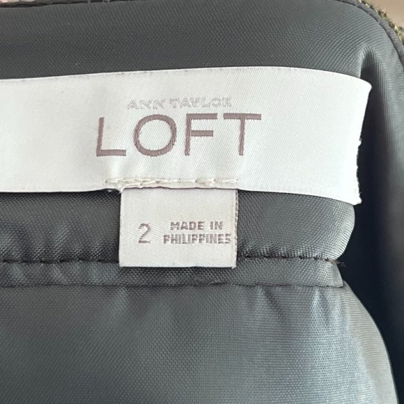 Ann Taylor LOFT Green Melange Speckled Wool-Blend Pocket Front Mini Skirt. Size - Picture 5 of 7